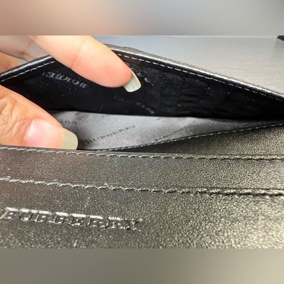 Burberry Haymarket Check Wallet - Picture 8 of 13